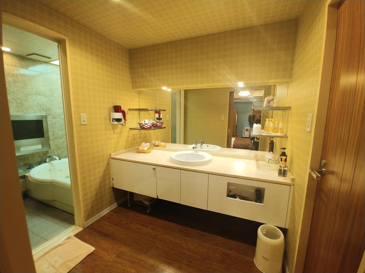 Hotel Allure (Adults Only) Nagoya Eksteriør bilde